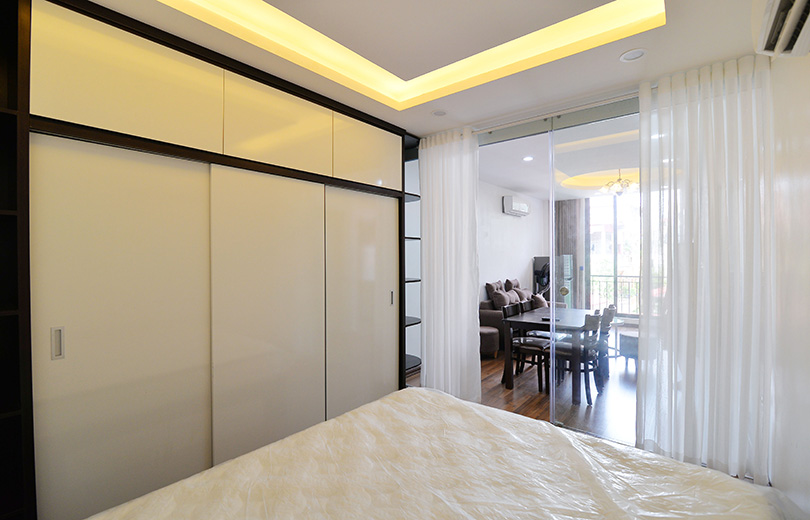 Căn Hộ Dịch Vụ Mới Gần Công Viên Thống Nhất Cho Thuê, Có View Hồ 1