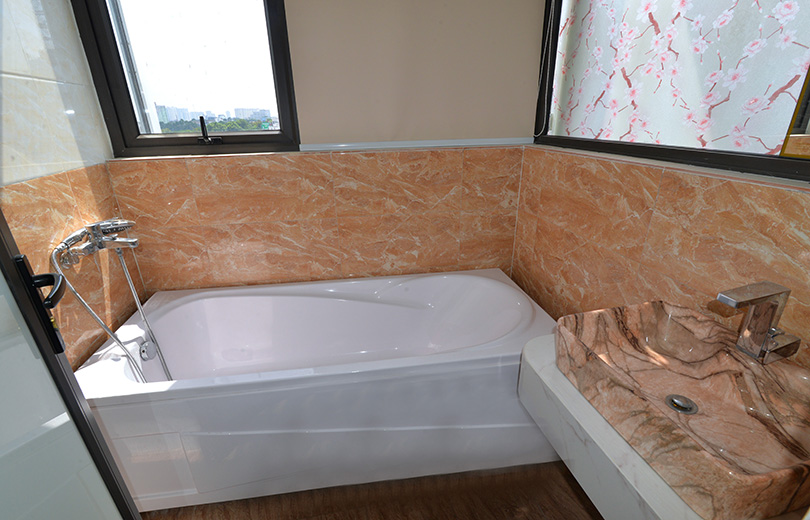 Căn Hộ View Hồ Tuyệt Đẹp, Mới 100% Cho Thuê Full Đồ Và Dịch Vụ 3