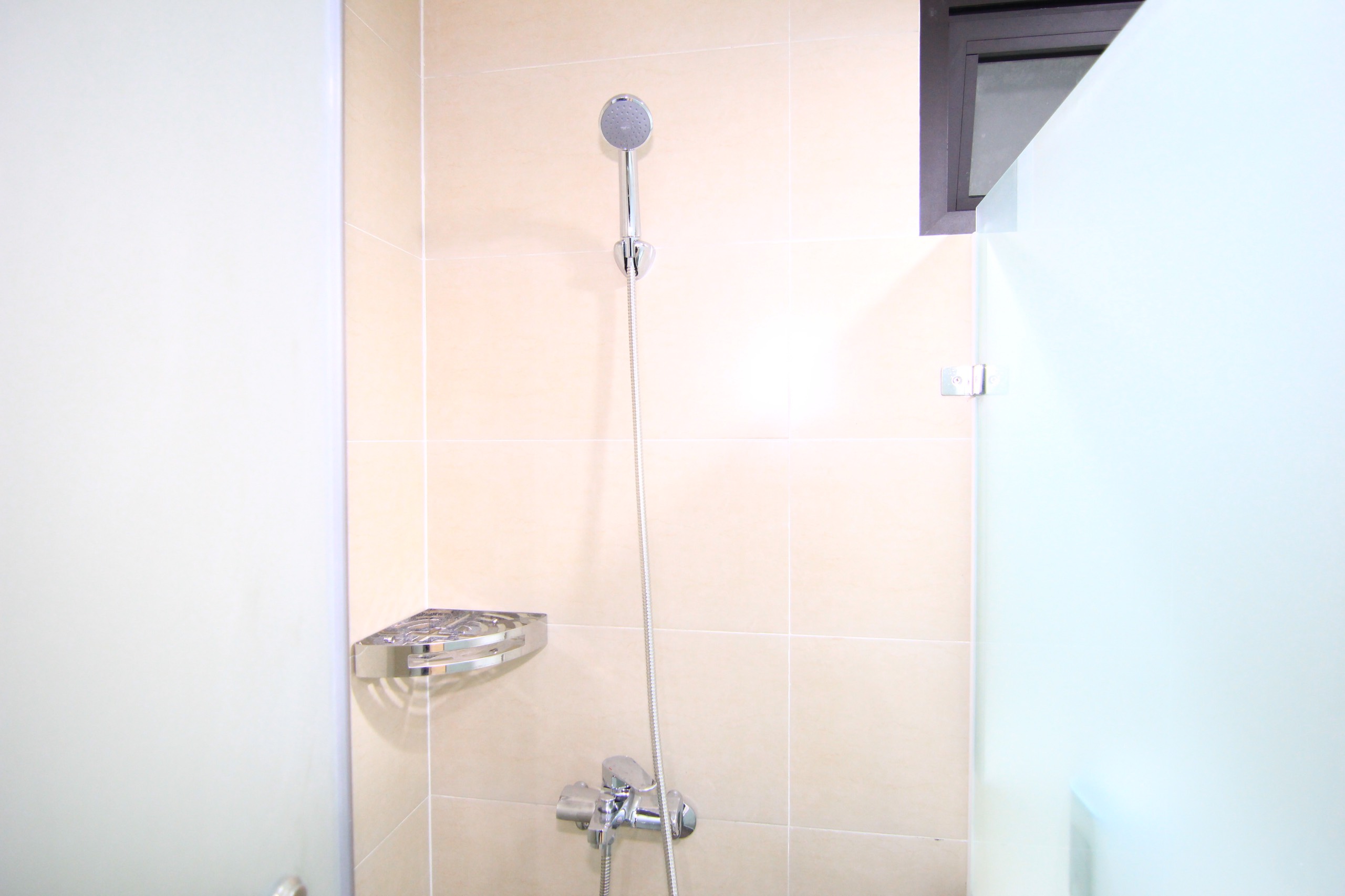 Cho Thuê Căn Hộ Dịch Vụ Với 2 Phòng Ngủ Full Đồ Tại Ttrung Hòa, Quận Cầu Giấy, Có Ban Công 5