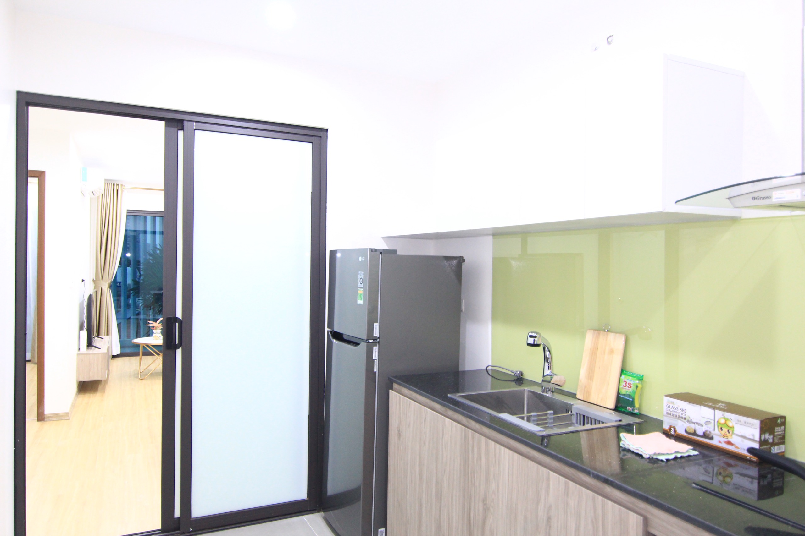 Cho Thuê Căn Hộ Dịch Vụ Với 2 Phòng Ngủ Full Đồ Tại Ttrung Hòa, Quận Cầu Giấy, Có Ban Công 8