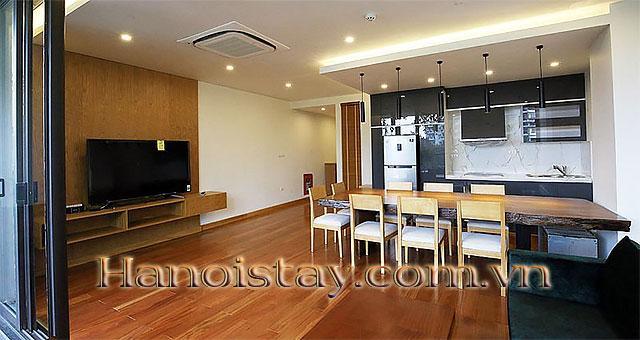 Căn Hộ Dịch Vụ 2 Phòng Ngủ Với Ban Công Tuyệt Đẹp Và Thoáng Cho Thuê Ở Đặng Thai Mai, Tây Hồ 4