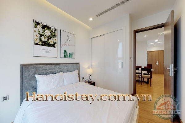 Tận hưởng ngay cuộc sống tại căn hộ cao cấp 2PN tại Vinhomes Metropolis - điểm chọn của nhiều chuyên gia nước ngoài. 9