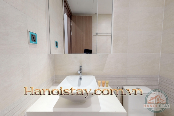 Tận hưởng ngay cuộc sống tại căn hộ cao cấp 2PN tại Vinhomes Metropolis - điểm chọn của nhiều chuyên gia nước ngoài. 12