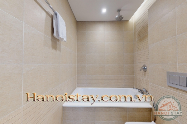 Tận hưởng ngay cuộc sống tại căn hộ cao cấp 2PN tại Vinhomes Metropolis - điểm chọn của nhiều chuyên gia nước ngoài. 13