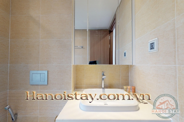 Tận hưởng ngay cuộc sống tại căn hộ cao cấp 2PN tại Vinhomes Metropolis - điểm chọn của nhiều chuyên gia nước ngoài. 14