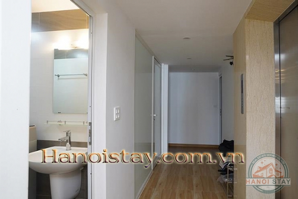 Cho thuê căn hộ 2 phòng ngủ mặt hồ Tây giá siêu hấp dẫn 6