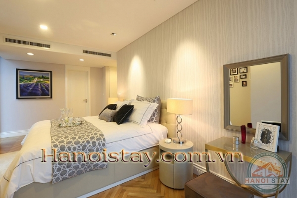 Cho thuê Căn hộ dịch vụ Hoàng Thành Tower đẹp phong cách phương Tây sang trọng, thanh lịch, trang nhã 22