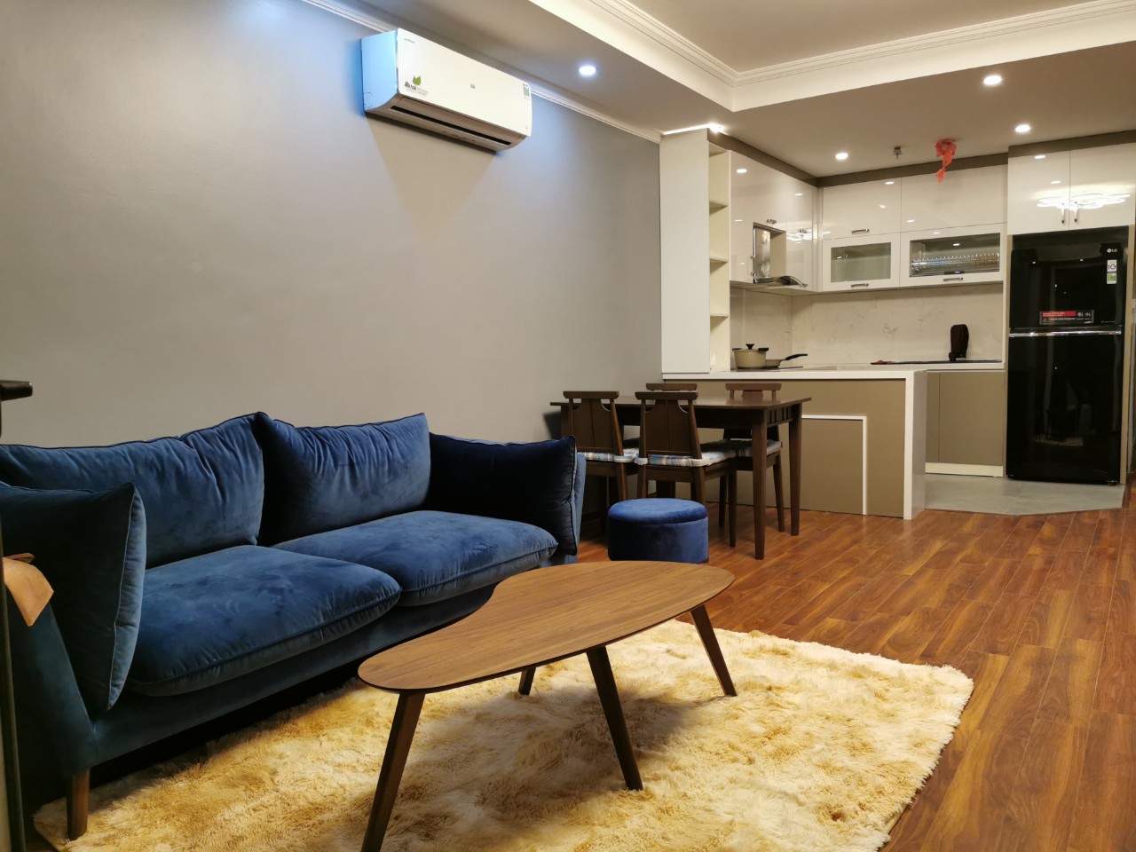 Căn Hộ Cao Cấp Cho Người Nước Ngoài Thuê Tại Chung Cư Tân Hoàng Minh, Quận Tây Hồ, Có Ban Công 13