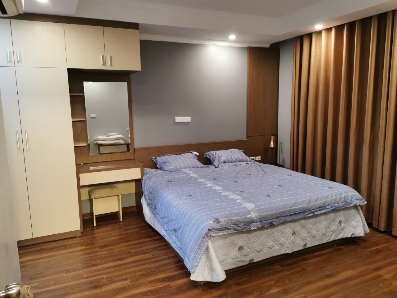 Căn Hộ Cao Cấp Cho Người Nước Ngoài Thuê Tại Chung Cư Tân Hoàng Minh, Quận Tây Hồ, Có Ban Công 9