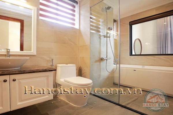 Chính chủ cho thuê căn hộ 1 phòng ngủ view Hồ Tây tại làng cổ Yên Phụ 3