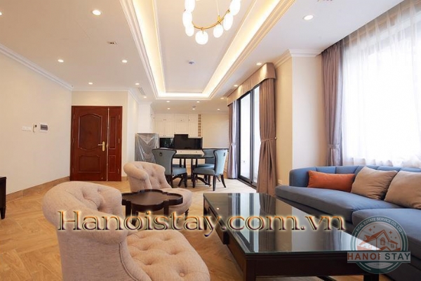 Chính chủ cho thuê căn hộ 1 phòng ngủ view Hồ Tây tại làng cổ Yên Phụ 4