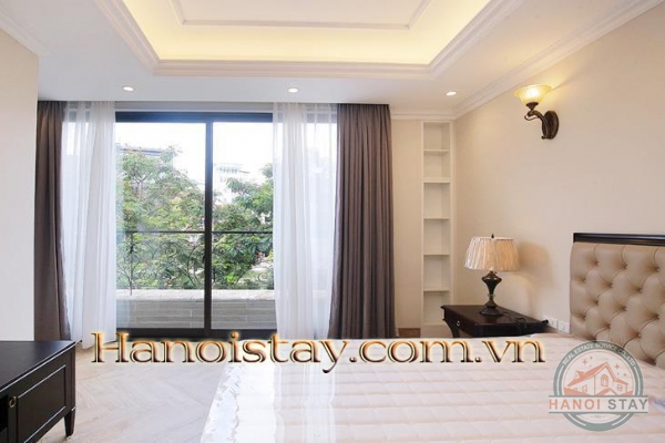 Chính chủ cho thuê căn hộ 1 phòng ngủ view Hồ Tây tại làng cổ Yên Phụ 6