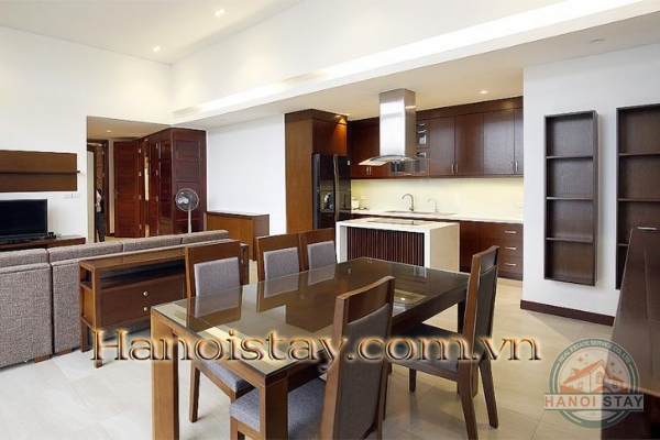 Hot!!! Cần cho thuê căn hộ dịch vụ 1 phòng ngủ +, ban công view Hồ Tây tại Làng Yên Phụ 8