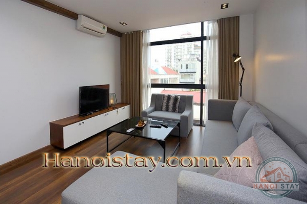 Cần cho thuê gấp căn hộ dịch vụ 2 phòng ngủ phố Đặng Thai Mai, gần phủ Tây Hồ 4