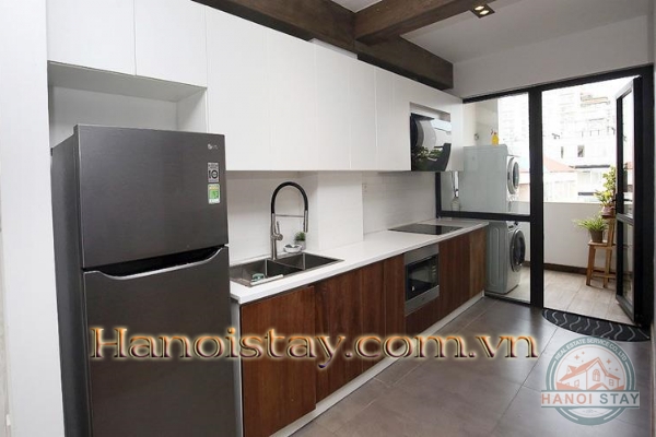 Cần cho thuê gấp căn hộ dịch vụ 2 phòng ngủ phố Đặng Thai Mai, gần phủ Tây Hồ 6