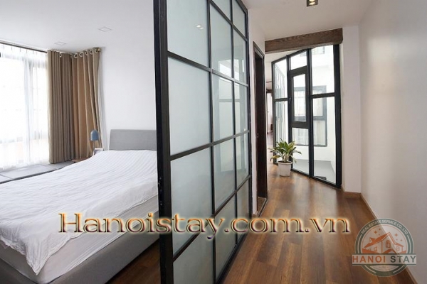 Cần cho thuê gấp căn hộ dịch vụ 2 phòng ngủ phố Đặng Thai Mai, gần phủ Tây Hồ 11