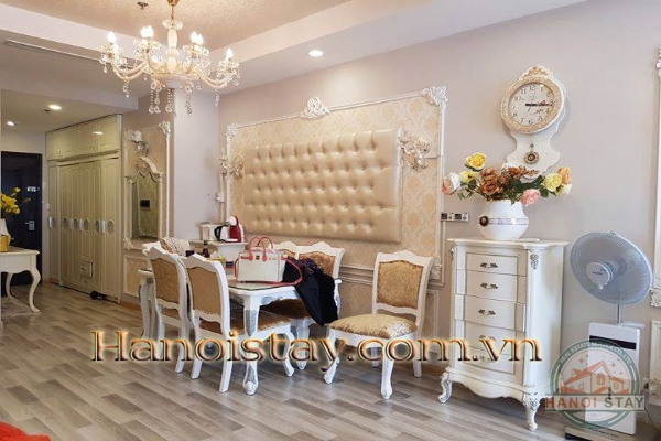 Chính chủ cho thuê căn hộ phong cách Tân Cổ Điển tuyệt đẹp tại Vinhomes Metropolis 7