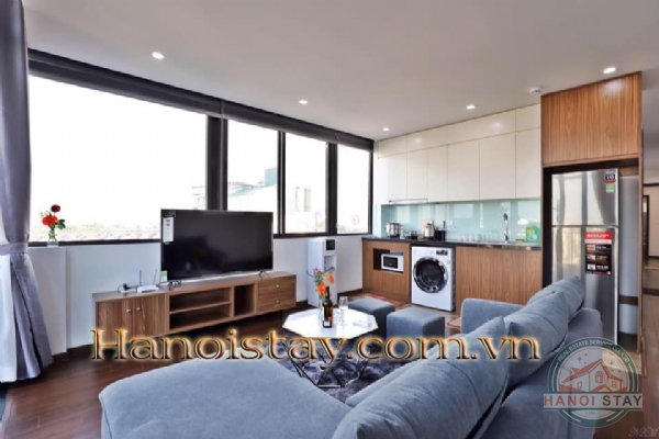 Cho thuê căn hộ dịch vụ có ban công siêu rộng phố Trịnh Công Sơn, trung tâm quận Tây Hồ 6