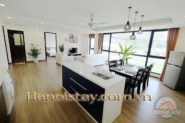 Chính chủ căn hộ dịch vụ 2 phòng ngủ diện tích lớn 110m2 cần cho thuê tại trung tâm Tây Hồ 5
