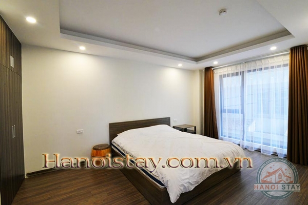 Chính chủ căn hộ dịch vụ 2 phòng ngủ diện tích lớn 110m2 cần cho thuê tại trung tâm Tây Hồ 11