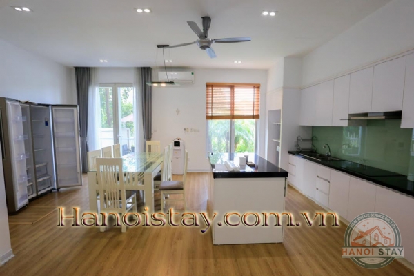 Cho thuê biệt thự Vinhomes Riverside không gian sống xanh trong lòng thành phố 3