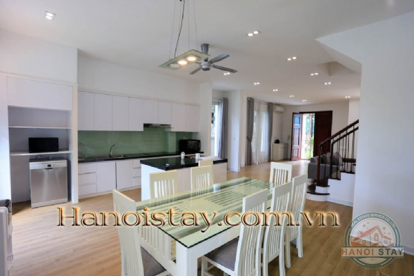 Cho thuê biệt thự Vinhomes Riverside không gian sống xanh trong lòng thành phố 4