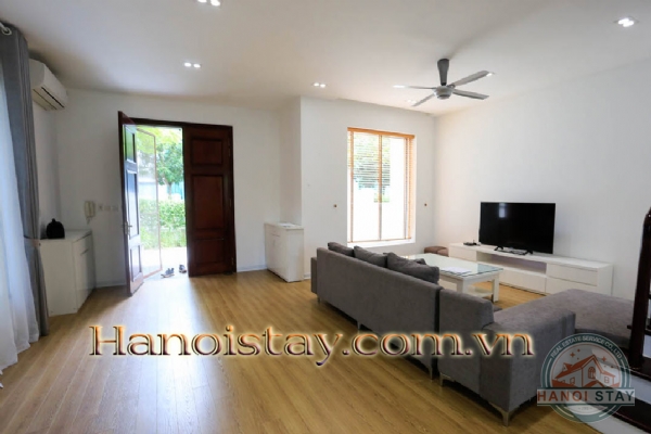 Cho thuê biệt thự Vinhomes Riverside không gian sống xanh trong lòng thành phố 9