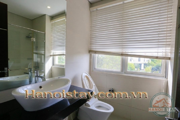 Cho thuê biệt thự Vinhomes Riverside không gian sống xanh trong lòng thành phố 12