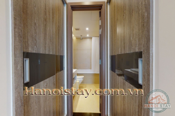 Cho thuê căn hộ 4PN đẳng cấp Vinhomes Metropolis 11