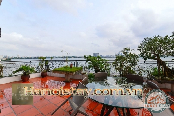 Siêu hót với căn hộ 5 sao: cho thuê căn hộ dịch vụ penhouse 3 phòng ngủ ban công cực rộng mặt hồ Tây 2