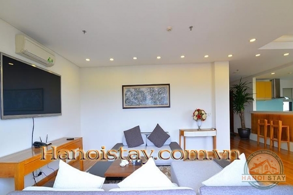 Cho thuê căn hộ Duplex Penthouse Tây Hồ với ban công xịn sò, view Hồ Tây đẹp như tranh 4