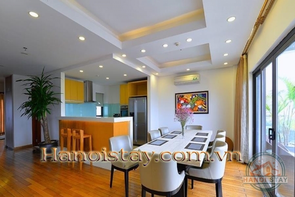 Cho thuê căn hộ Duplex Penthouse Tây Hồ với ban công xịn sò, view Hồ Tây đẹp như tranh 9