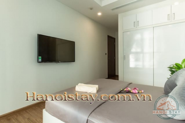 Luxury 3BR Vinhomes Green Bay Apt near JW Marriott 5