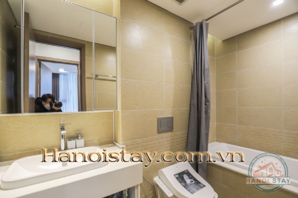 Cho người Nhật thuê căn hộ Vinhomes Metropolis Liễu Giai 11