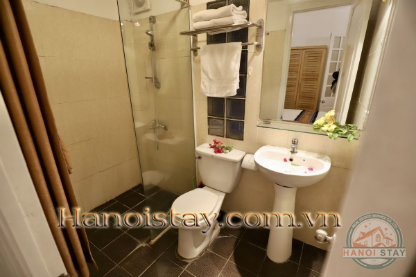 Cho thuê căn hộ 1PN Triệu Việt Vương, Hai Bà Trưng, tiện nghi, thoải mái, với nội thất có màu sáng, dịu nhẹ 7