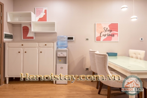 Cho thuê căn hộ 2 phòng ngủ tại Vinhome Metropolis, tòa M2, tầng trung, full đồ 4