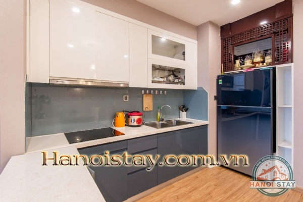 Cho thuê căn hộ 2 phòng ngủ tại Vinhome Metropolis, tòa M2, tầng trung, full đồ 6