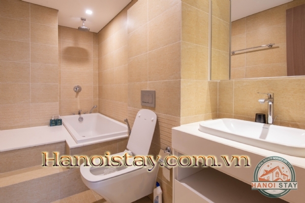 Cho thuê căn hộ 2 phòng ngủ tại Vinhome Metropolis, tòa M2, tầng trung, full đồ 13