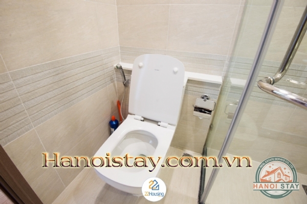 Cho thuê căn hộ 2 phòng ngủ tại Vinhome Metropolis, tầng cao, view trực diện Hồ Tây 5