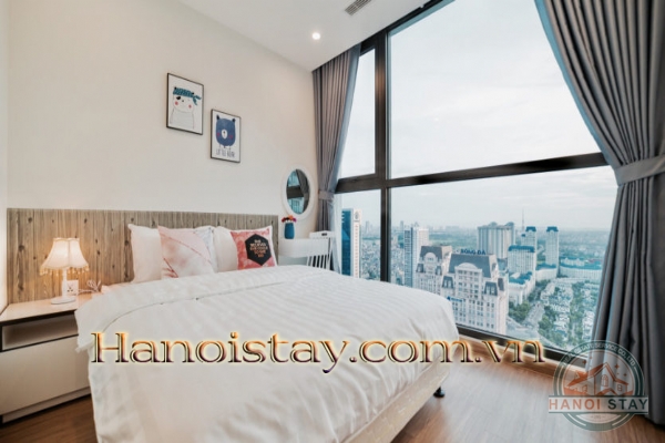 Cần cho thuê căn hộ dịch vụ tầng cào tại Vinhomes Skylake Hà Nội, view hồ và công viên thành phố 1