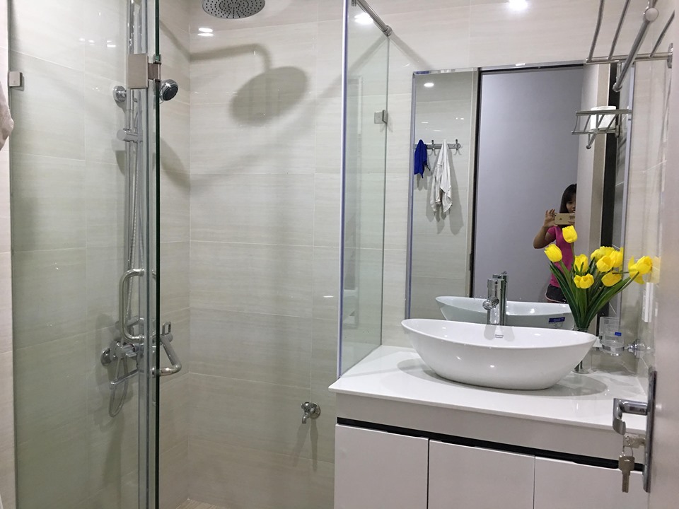 Căn Hộ 2 Phòng Ngủ Đẳng Cấp Tại Vinhome Greenbay Cho Thuê Giá Rẻ, Nội Thất Đầy Đủ 1