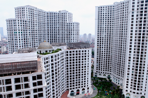 Căn hộ 2 phòng ngủ, full nội thất sang trọng cho thuê tại tòa R2, Royal City 10