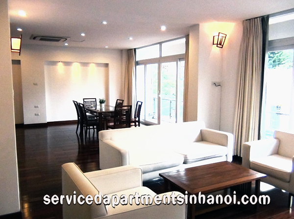 Căn hộ 2 phòng ngủ rộng rãi tại Quận Tây Hồ, nội thất chất lượng cao