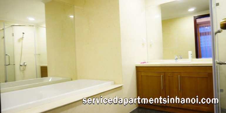 Căn hộ 2 phòng ngủ trong tòa nhà R5, giá hợp lý, Royal City cho thuê 12