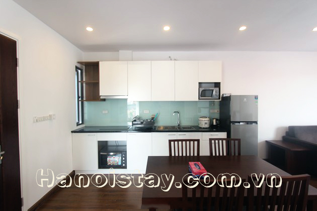 Căn hộ 2 phòng ngủ với đầy đủ tiện nghi và ánh sáng tự nhiên cho thuê khu Đặng Thai Mai 1