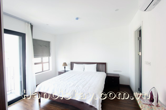 Căn hộ 2 phòng ngủ với đầy đủ tiện nghi và ánh sáng tự nhiên cho thuê khu Đặng Thai Mai 11