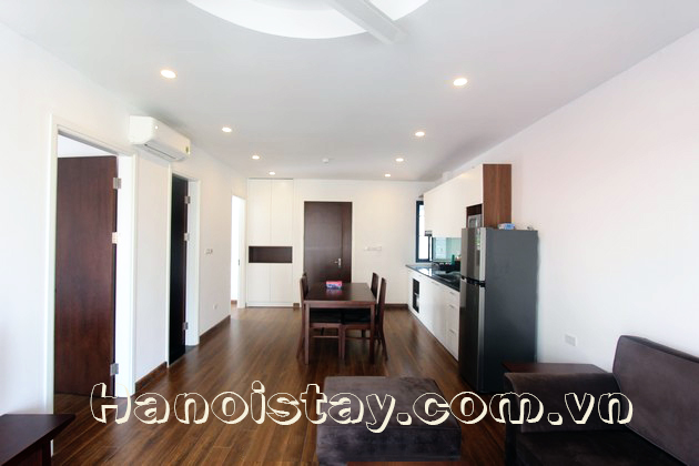 Căn hộ 2 phòng ngủ với đầy đủ tiện nghi và ánh sáng tự nhiên cho thuê khu Đặng Thai Mai 2