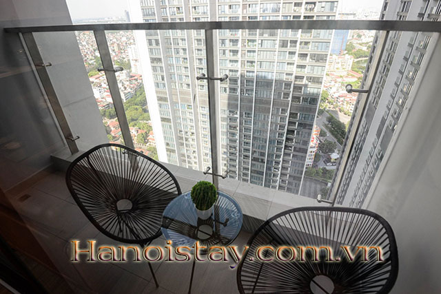 Căn Hộ 3 Phòng Ngủ Đủ Đồ, View Tuyệt Đẹp Cho Thuê Dài Hạn Tại Vinhome Metropolis 14