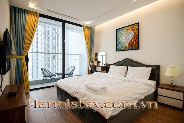 Căn Hộ 3 Phòng Ngủ Đủ Đồ, View Tuyệt Đẹp Cho Thuê Dài Hạn Tại Vinhome Metropolis 17