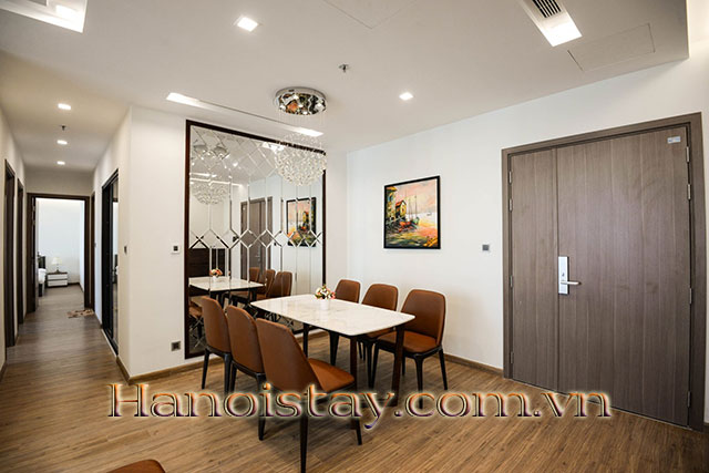 Căn Hộ 3 Phòng Ngủ Đủ Đồ, View Tuyệt Đẹp Cho Thuê Dài Hạn Tại Vinhome Metropolis 18